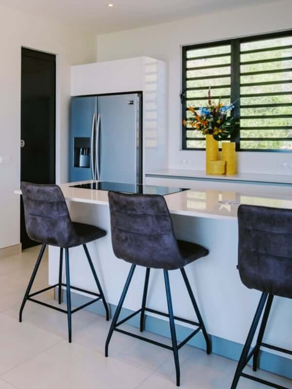 Cape Marie Beach terrace 800